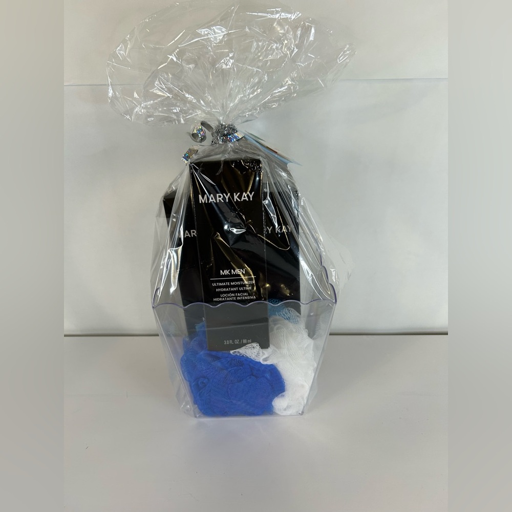 New Mary Kay gift set with MK Men Ultimate